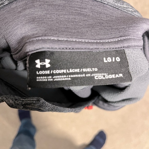 Under Armour 1/4 Zip Sweatshirt - Picture 2 of 3